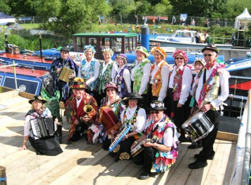 Shinfield Shambles Woodley Centre Stage