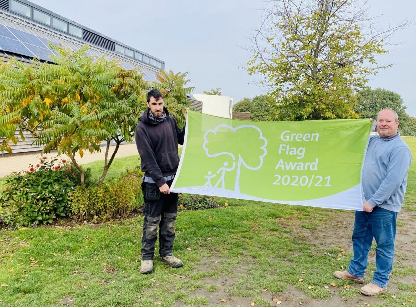 Green Flag award Woodley 2020