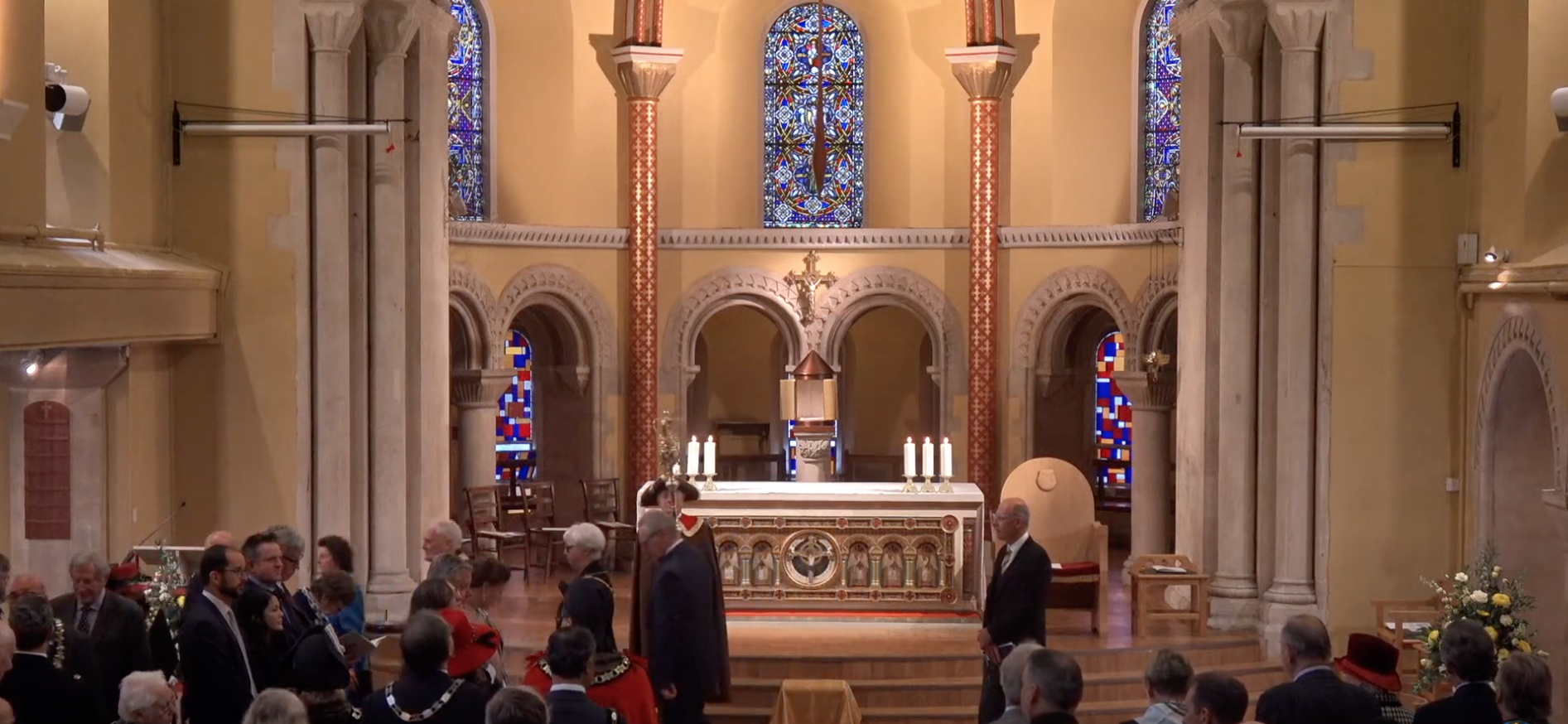 Woodley Town Mayor at judicial service st James church reading